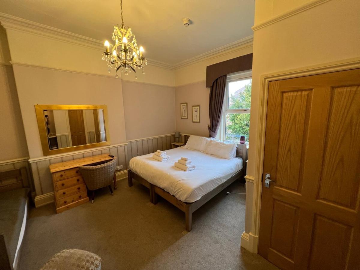 Melton Guest House ยอร์ค ภายนอก รูปภาพ