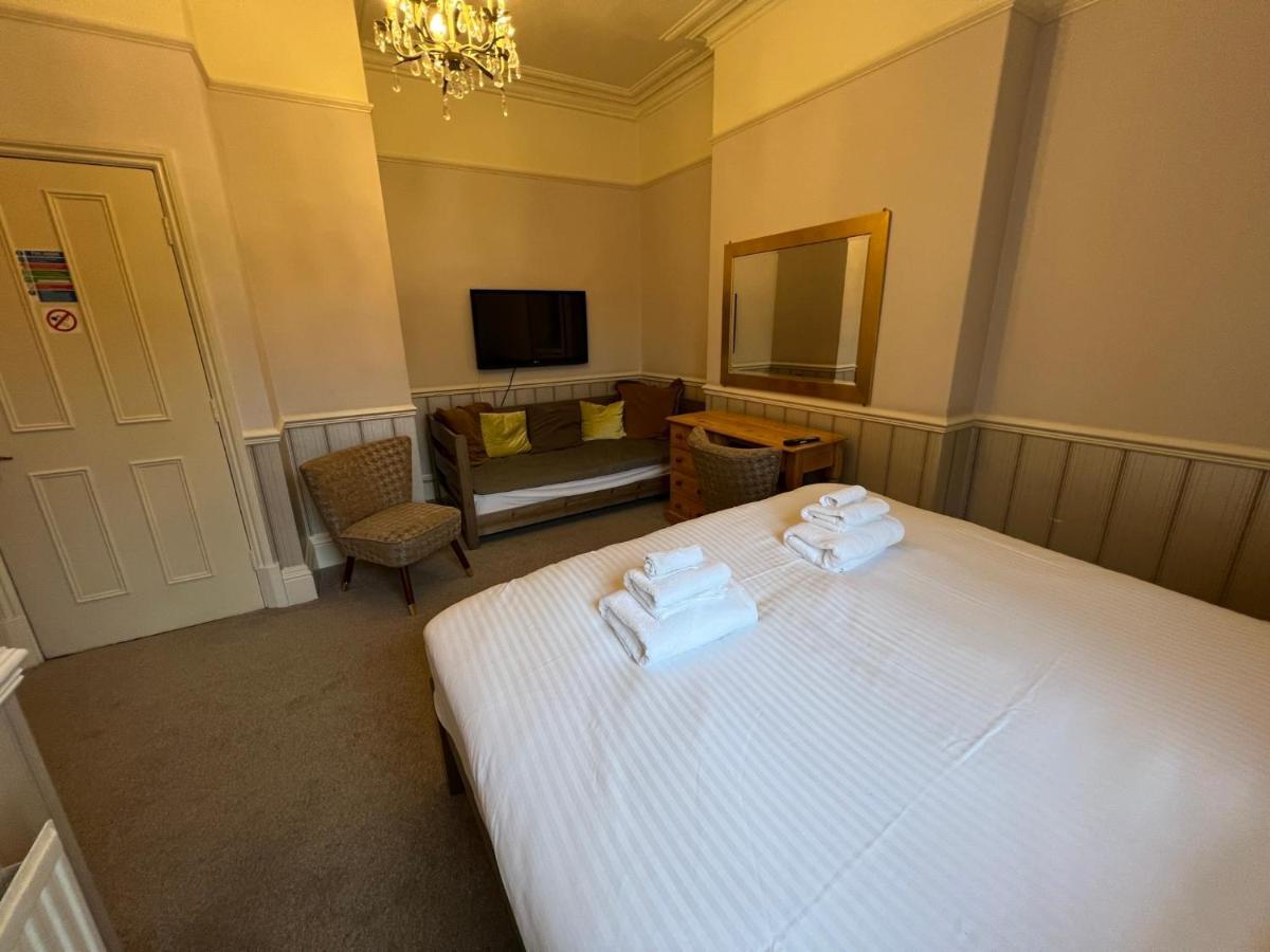 Melton Guest House ยอร์ค ภายนอก รูปภาพ